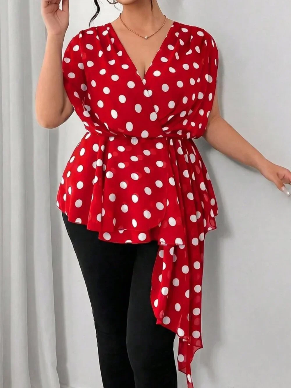 Red Casual Women's Polka Dot Print V-Neck Batwing Sleeve Blouse